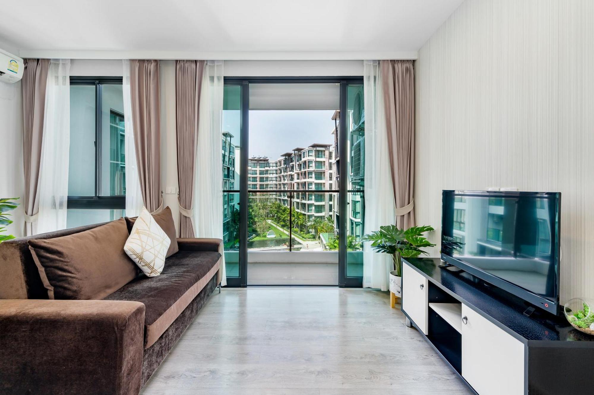 Wyndham Royal Lee Phuket Hotel Nai Yang Exterior photo