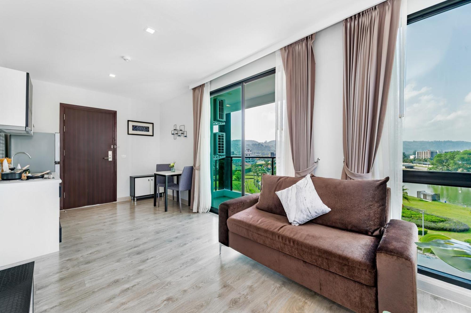 Wyndham Royal Lee Phuket Hotel Nai Yang Exterior photo
