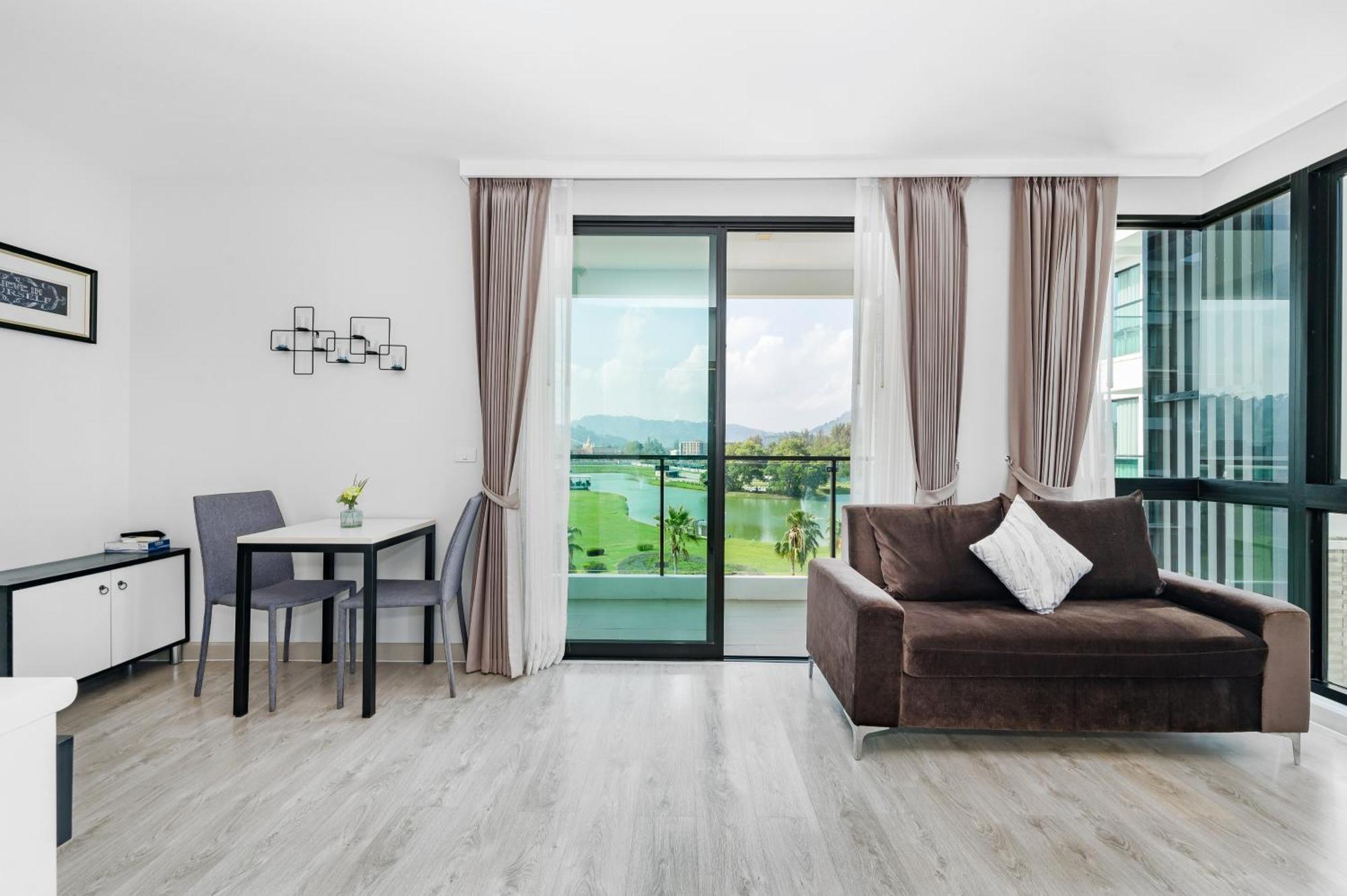 Wyndham Royal Lee Phuket Hotel Nai Yang Exterior photo