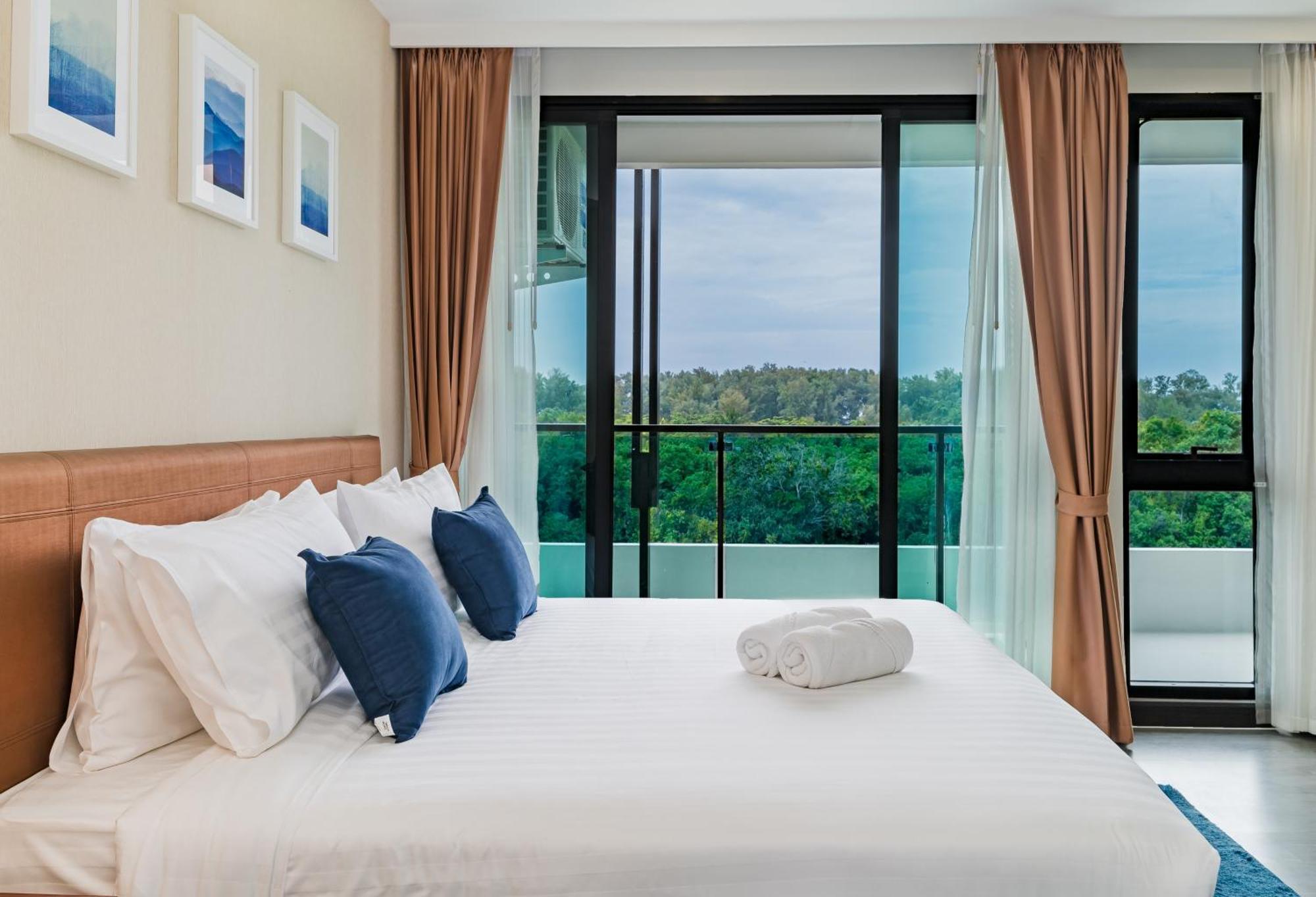 Wyndham Royal Lee Phuket Hotel Nai Yang Exterior photo