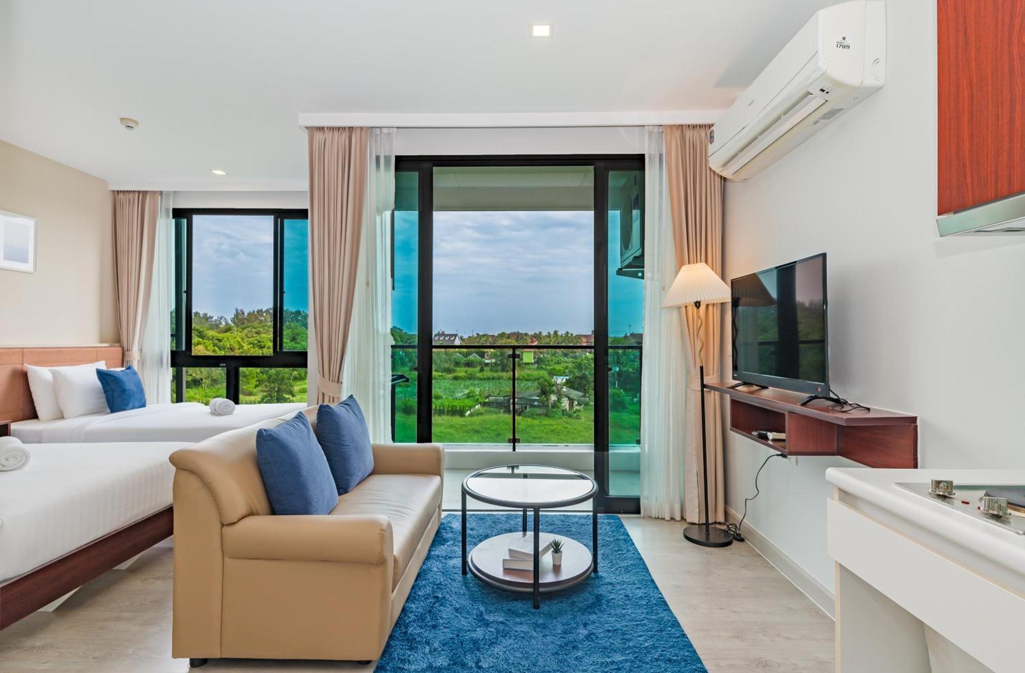Wyndham Royal Lee Phuket Hotel Nai Yang Exterior photo